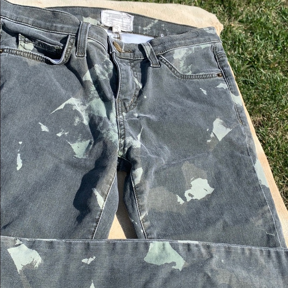 Camouflaged skinny jeans